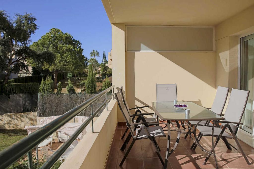 Apartment Aguila Real Sitio de Calahonda Værelse billede